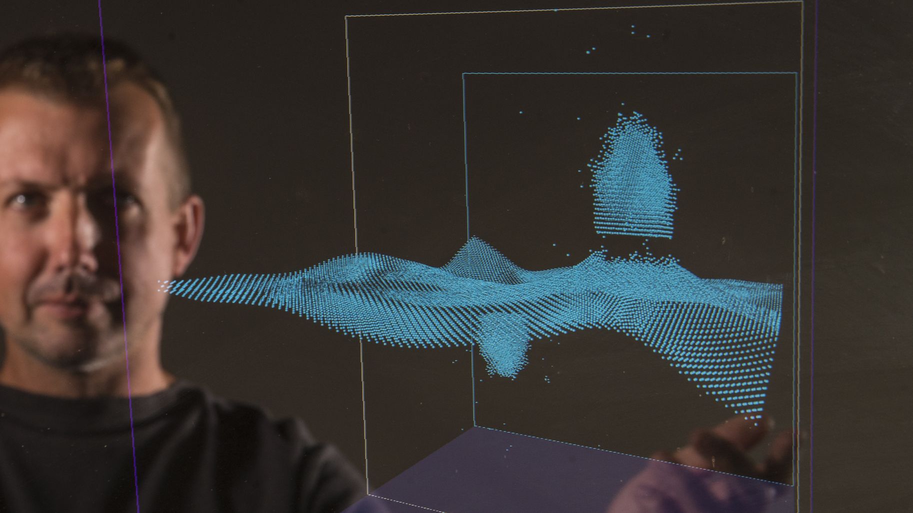 Modelisation du choc de matières à l'échelle microscopique