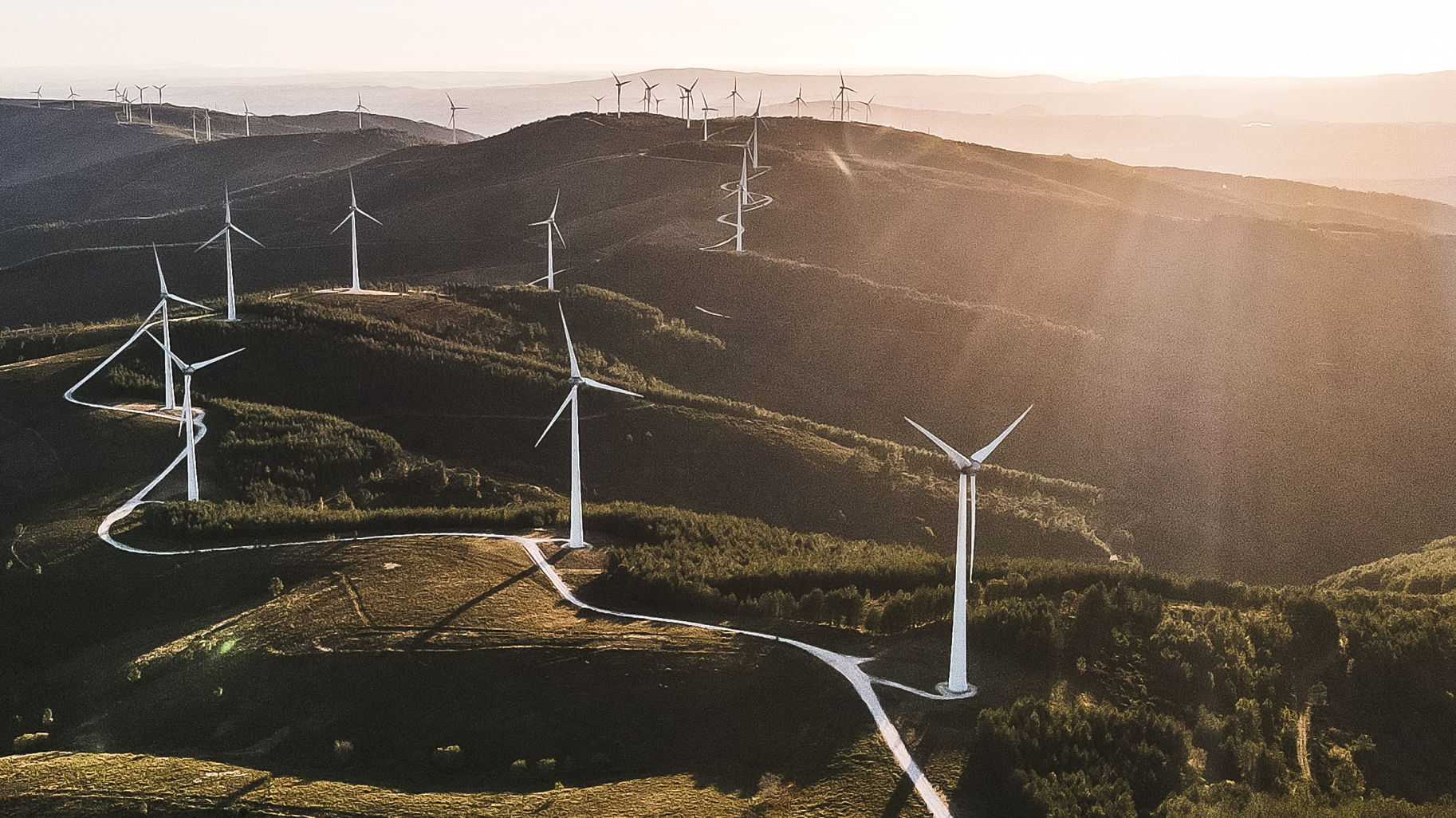 Vue aérienne d'éoliennes